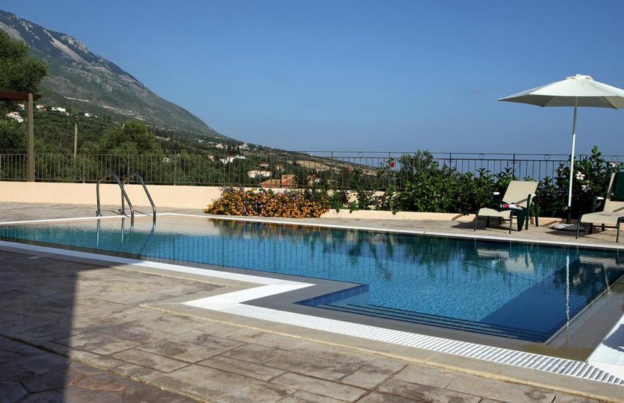 Provenzo And Meliti Villas Лурдата Экстерьер фото
